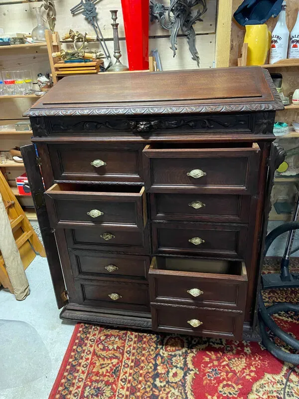 Illustration numéro 3 du produit Pupitre meuble écritoire à tiroirs ancien