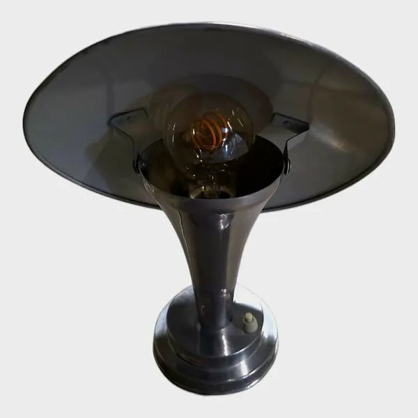 Illustration numéro 3 du produit Lampe ''Soucoupe''en métal chromé – Circa1930