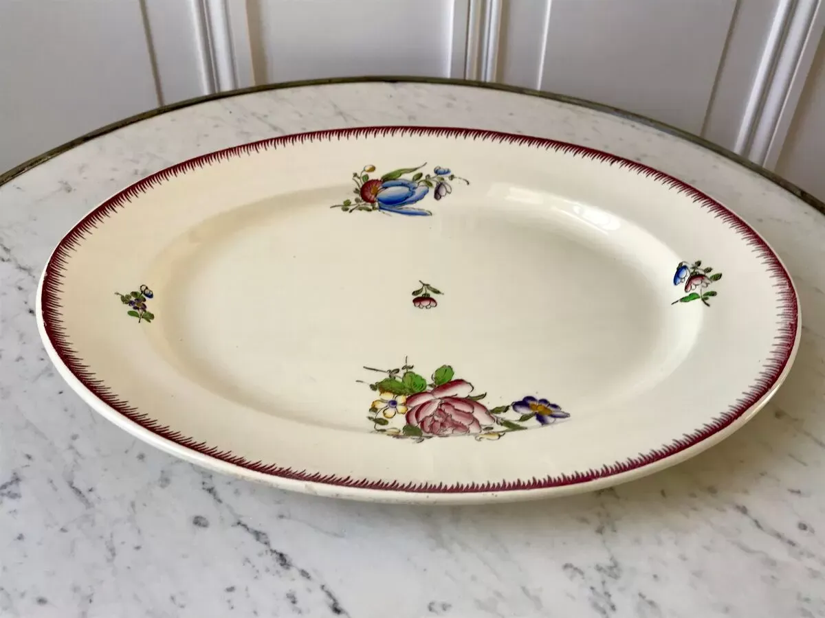 Illustration numéro 3 du produit plat oval Villeroy & Boch La Louvière fabrication belge en Terre de Fer début XXème