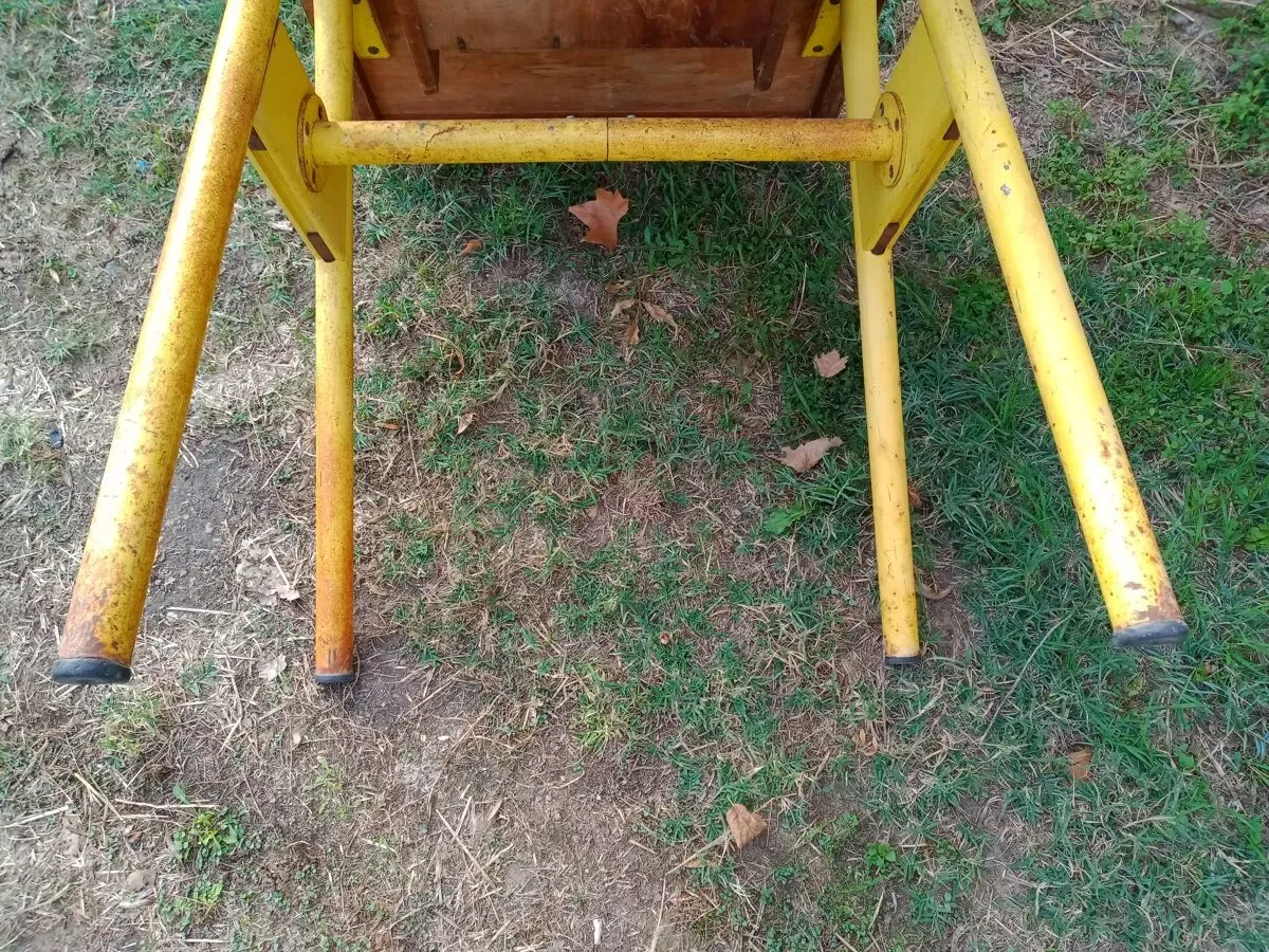 Illustration numéro 3 du produit Table