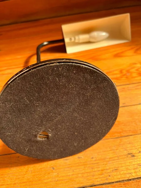 Illustration numéro 3 du produit Lampe de bureau Amilux