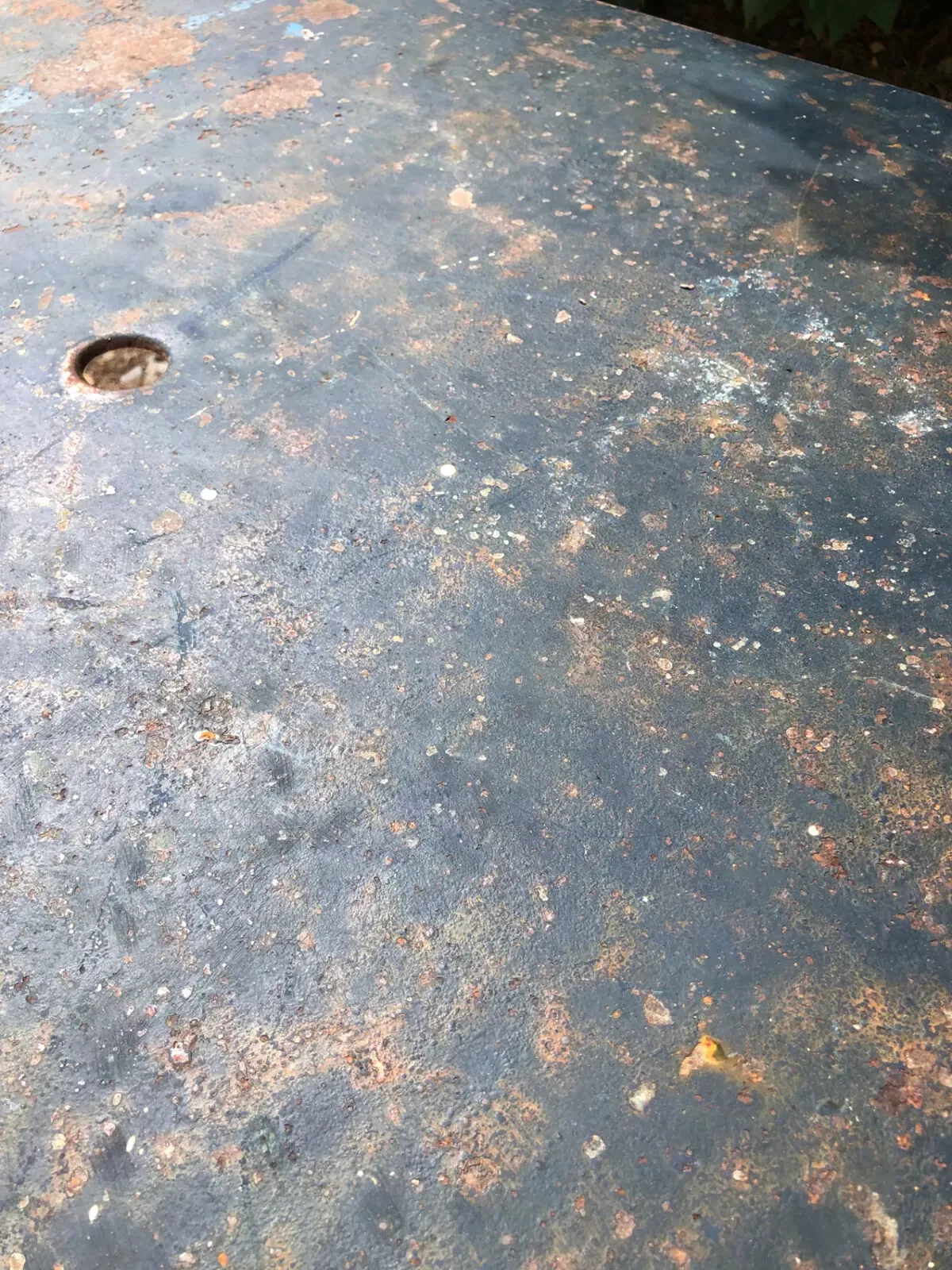 Illustration numéro 3 du produit Table Hélix avec ses 4 chaises