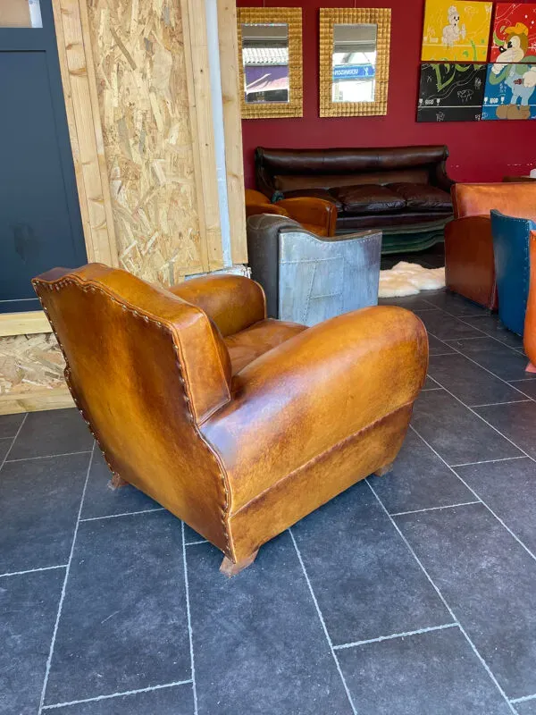 Illustration numéro 3 du produit Fauteuil club modèle diplomate