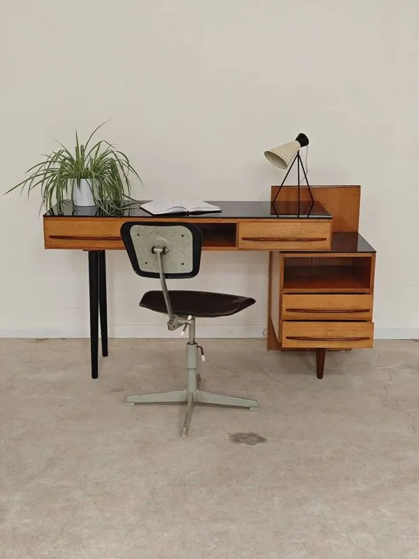 Illustration numéro 3 du produit Chaise réglable industrielle réglable métal Tchécoslovaquie 1960