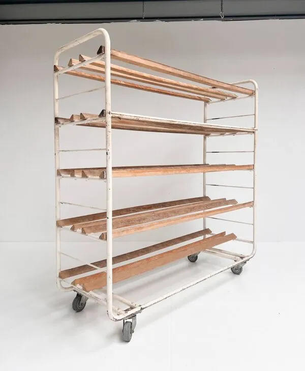 Illustration numéro 3 du produit Chariot de boulanger industriel des années 1970 (par pièce)