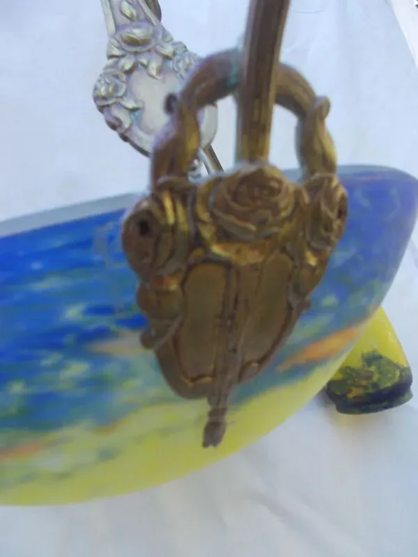 Illustration numéro 3 du produit Lustre art déco en pâte de verre