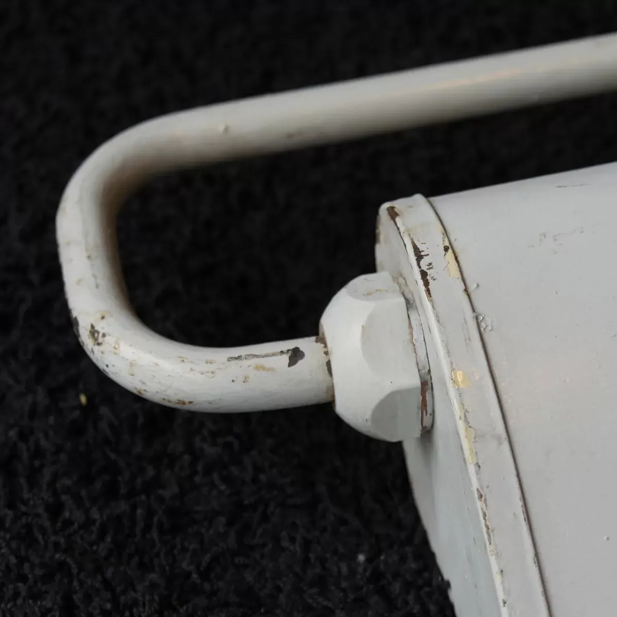 Illustration numéro 3 du produit Applique moderniste