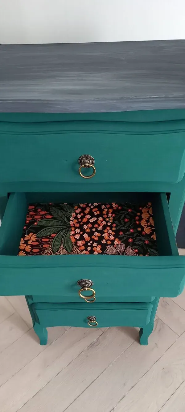 Illustration numéro 3 du produit Chiffonnier ancien