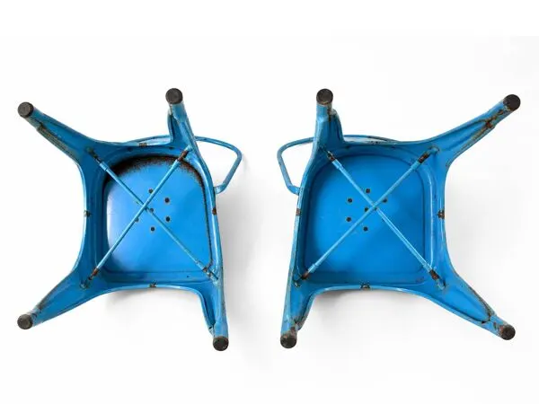 Illustration numéro 3 du produit 4 chaises Tolix jaune et bleu, années 60