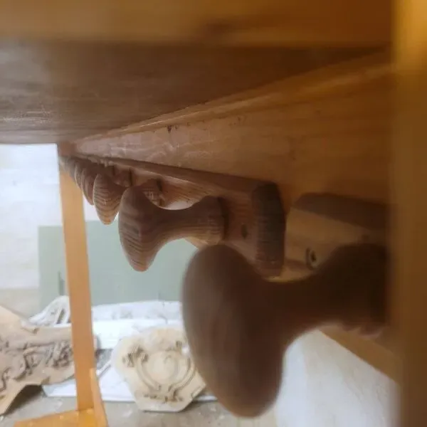 Illustration numéro 3 du produit Vestiaire banc d'école maternelle