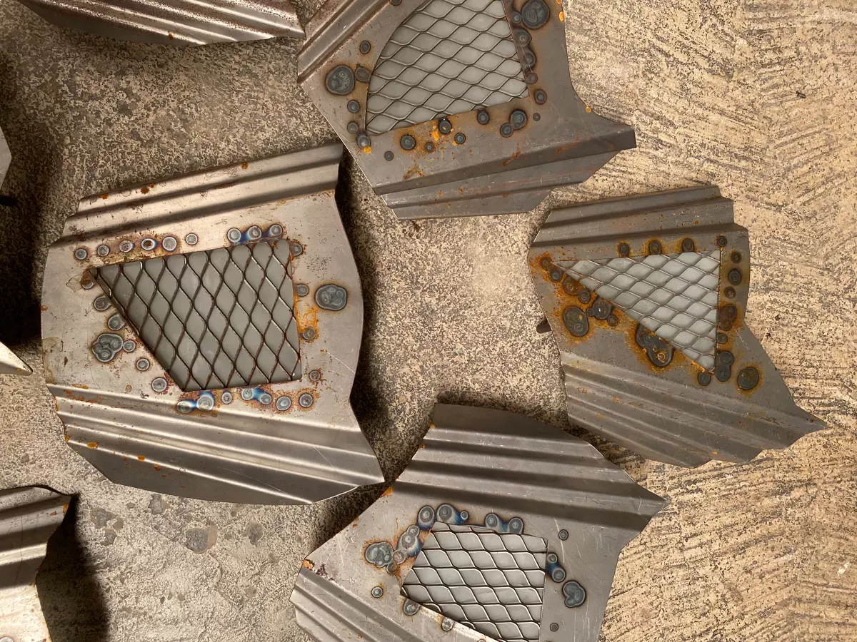 Illustration numéro 3 du produit Lot de dix appliques murales design industriel acier