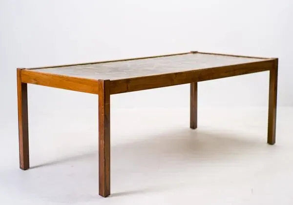 Illustration numéro 3 du produit Table basse unique Pebbles d'Ib Kofod-Larsen