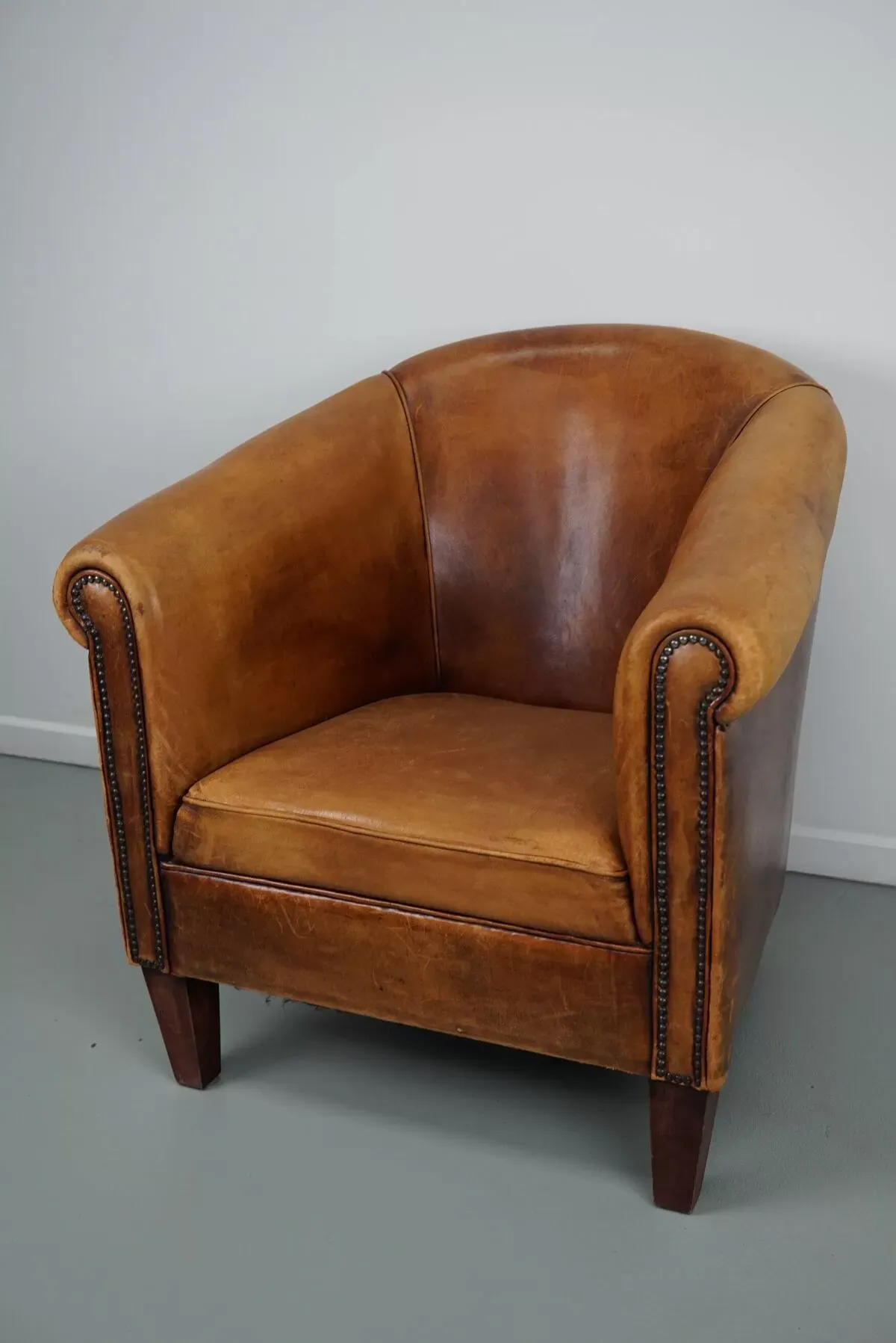 Illustration numéro 3 du produit Fauteuil Club Vintage en Cuir Couleur Cognac, Pays-Bas