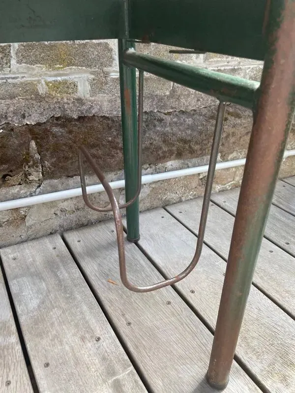 Illustration numéro 3 du produit Bureau d’écolier