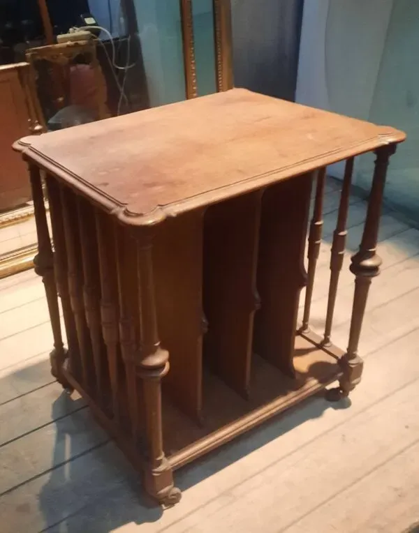 Illustration numéro 3 du produit Meube à disque ''1900