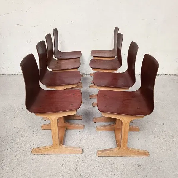 Illustration numéro 3 du produit 8 chaises d'école plywood