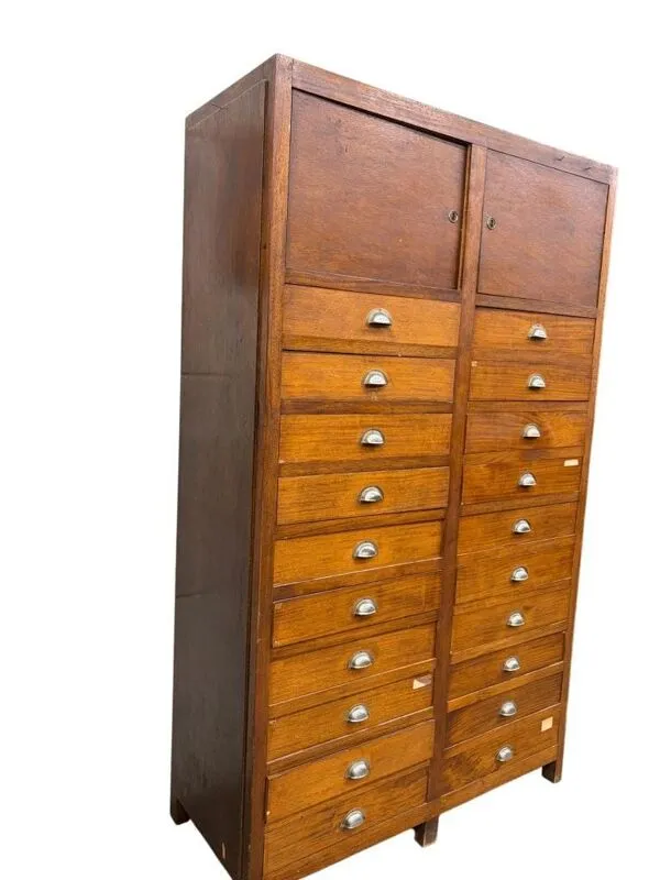 Illustration numéro 3 du produit vintage armoire à tiroirs industrielle en bois / armoire d'archives