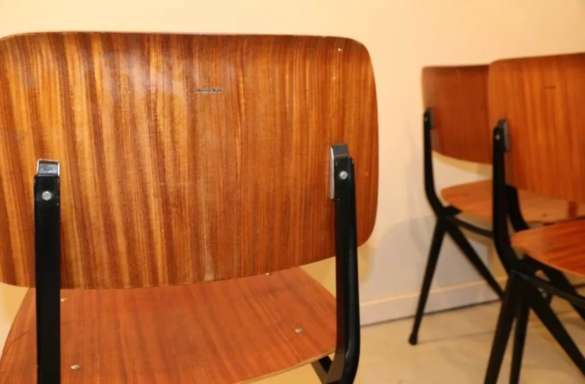 Illustration numéro 3 du produit Chaises industrielles Marko, modèle Compass Leg