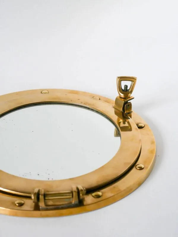 Illustration numéro 3 du produit Miroir hublot en laiton doré, 1950