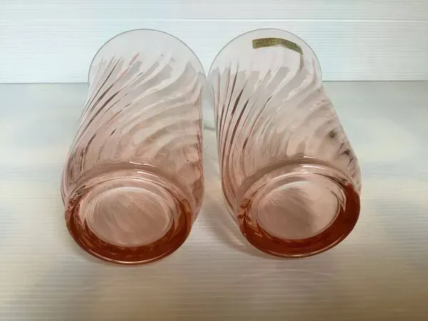 Illustration numéro 3 du produit Paire de vases rosaline arcoroc