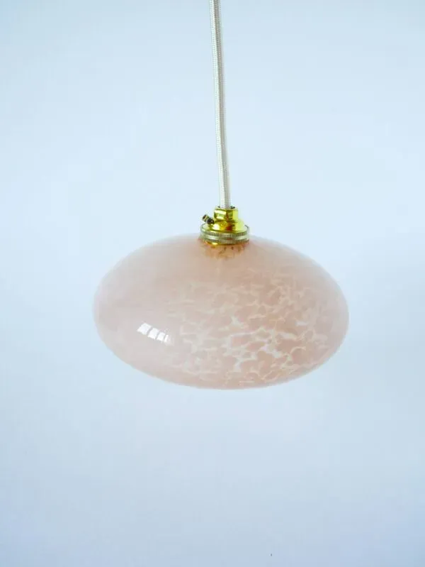 Illustration numéro 3 du produit petite suspension lisse en verre de Clichy, Rose, Art Déco, 1930