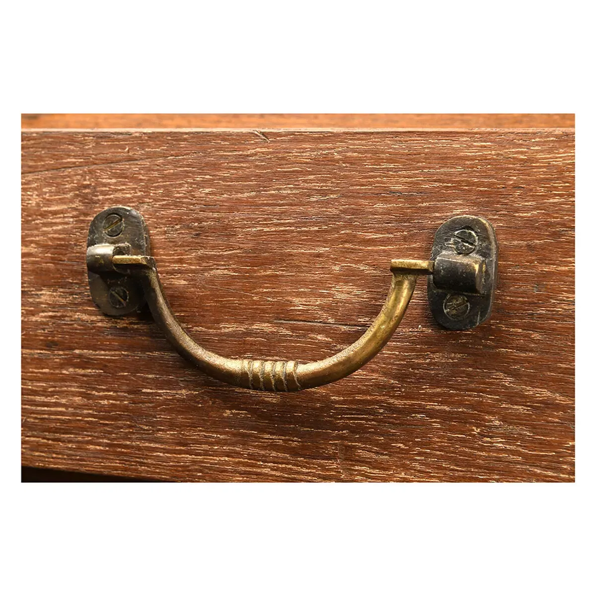 Illustration numéro 3 du produit Meuble d’atelier en bois à 24 tiroirs