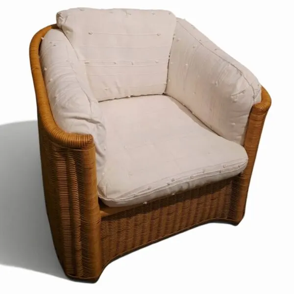 Illustration numéro 3 du produit Fauteuil club en rotin & osier tressé – Fabrication Française 70s