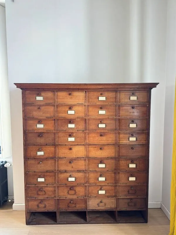 Illustration numéro 3 du produit Meuble de métier