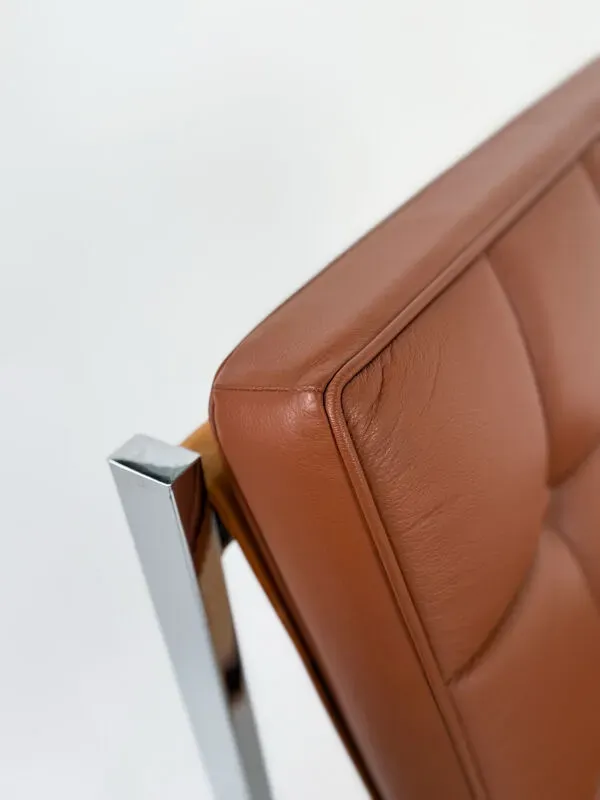 Illustration numéro 3 du produit Banquette et fauteuils vintage