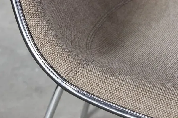 Illustration numéro 3 du produit Ensemble de 4 chaises vintage Eames Vitra Miller design des années 50