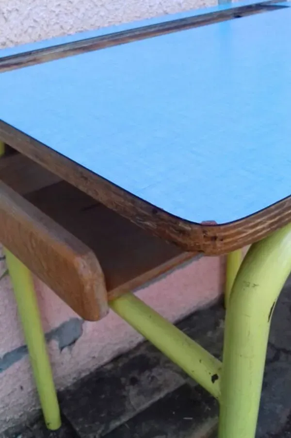 Illustration numéro 3 du produit Bureau d’écolier