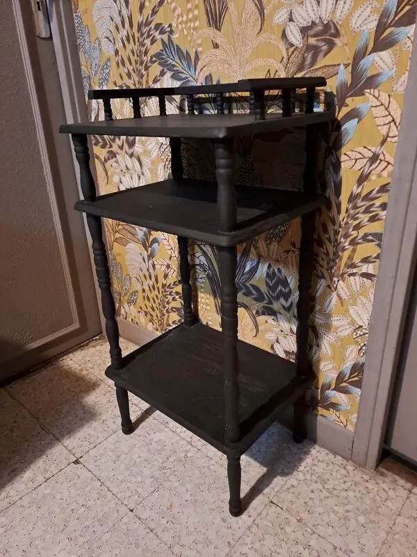 Illustration numéro 3 du produit Console en bois coloris noir rénovée