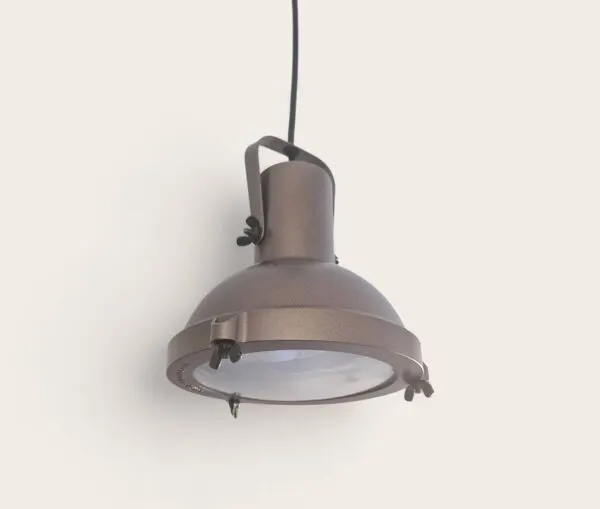 Illustration numéro 3 du produit Lampe suspension Design Le Corbusier 1950 -  Réédition neuve  Cassina