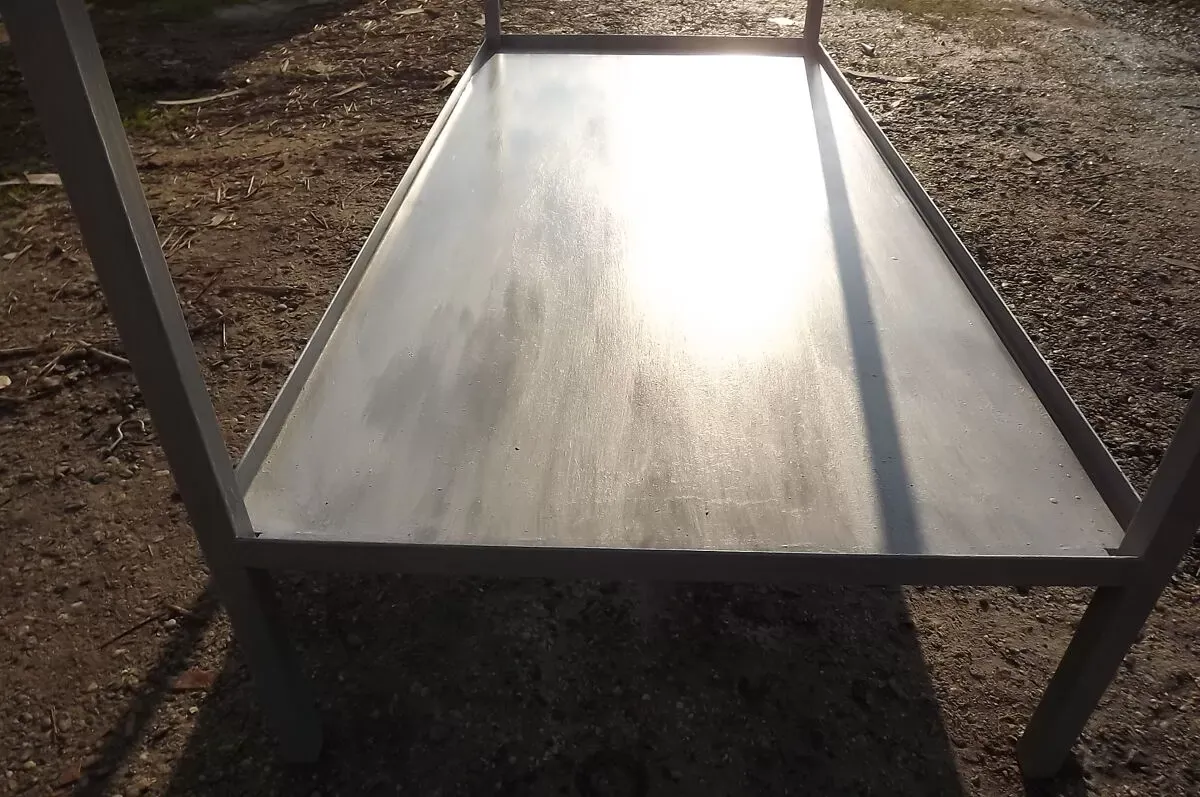 Illustration numéro 3 du produit Desserte fer industrielle