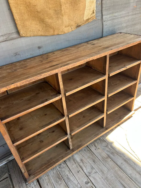 Illustration numéro 3 du produit Casier en bois brut