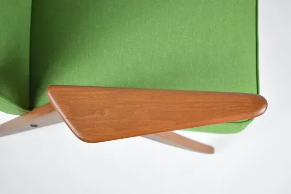 Illustration numéro 3 du produit Fauteuil vintage ''Bunny'' années 1960, vert printemps