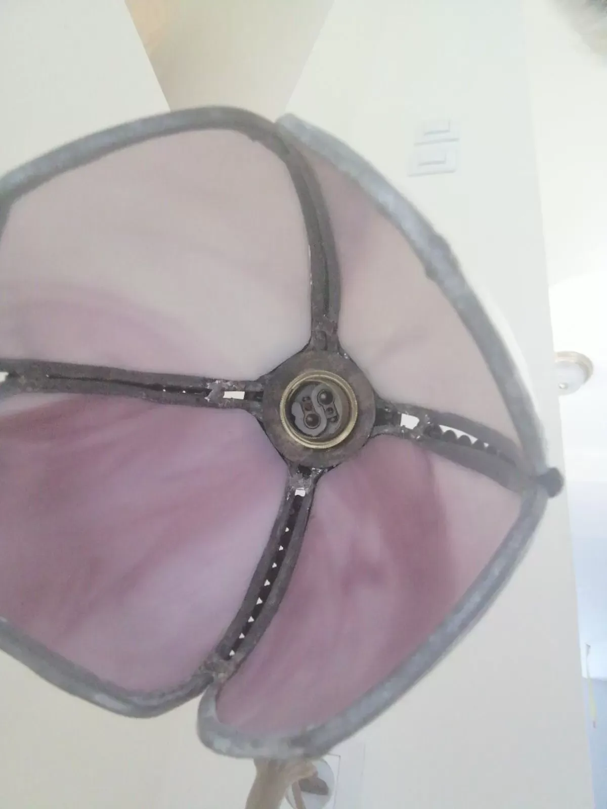 Illustration numéro 3 du produit Lampe Art Nouveau 1900 Nénuphar