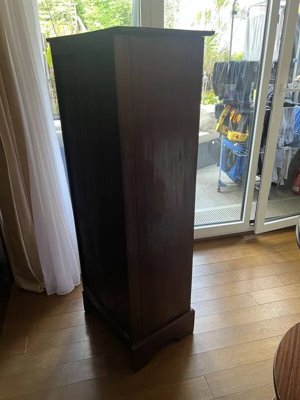 Illustration numéro 3 du produit Semainier en bois exotique – Style industriel vintage