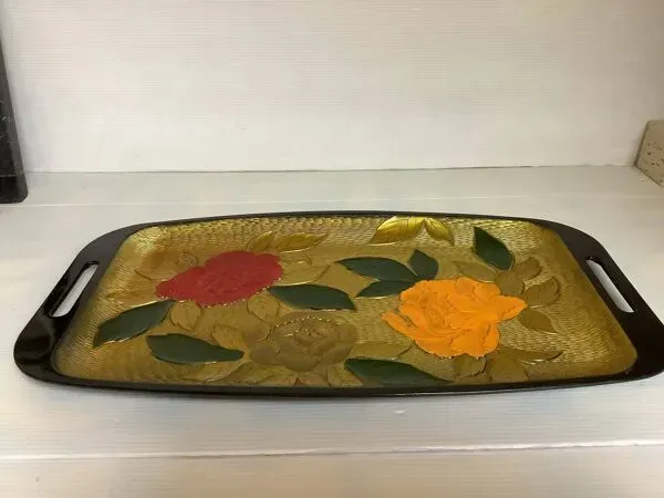 Illustration numéro 3 du produit Plateau fleurs multicolores