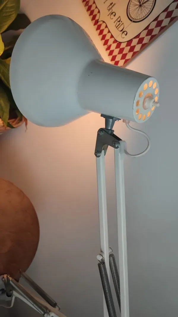 Illustration numéro 3 du produit Lampe articulée architecte