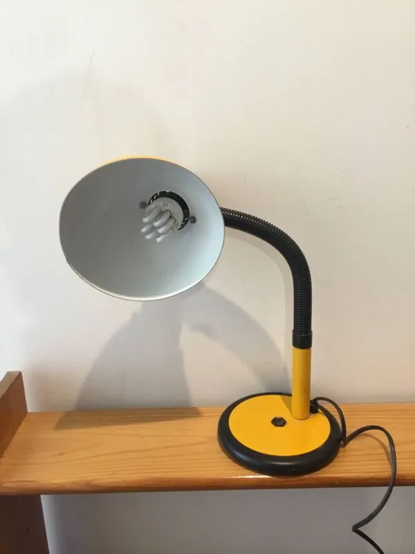Illustration numéro 3 du produit Lampe jaune industrielle