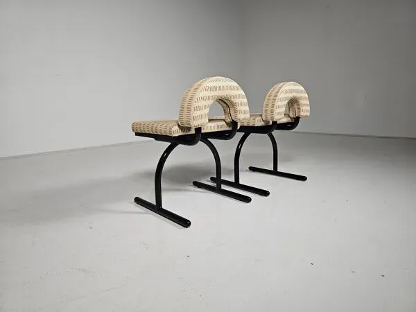 Illustration numéro 3 du produit Ensemble de 2 chaises, Italie 1980s