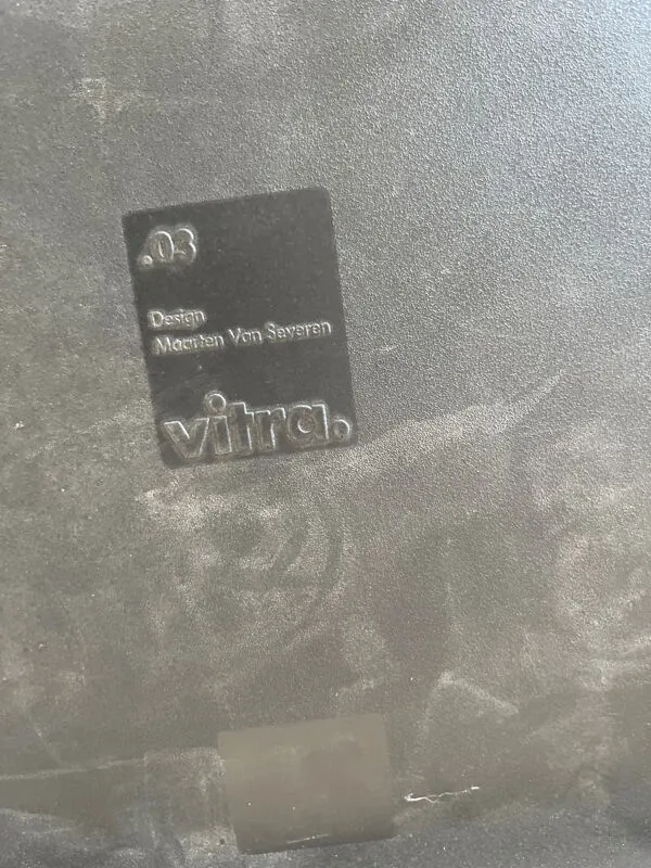 Illustration numéro 3 du produit Suite de 6 chaises .03 par Maarten Van Severen pour Vitra