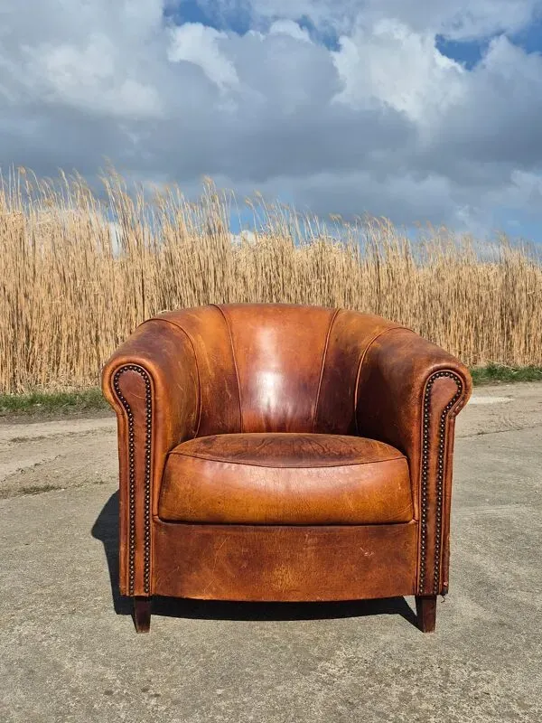 Illustration numéro 3 du produit Fauteuil club vintage en peau de mouton cognac Joris