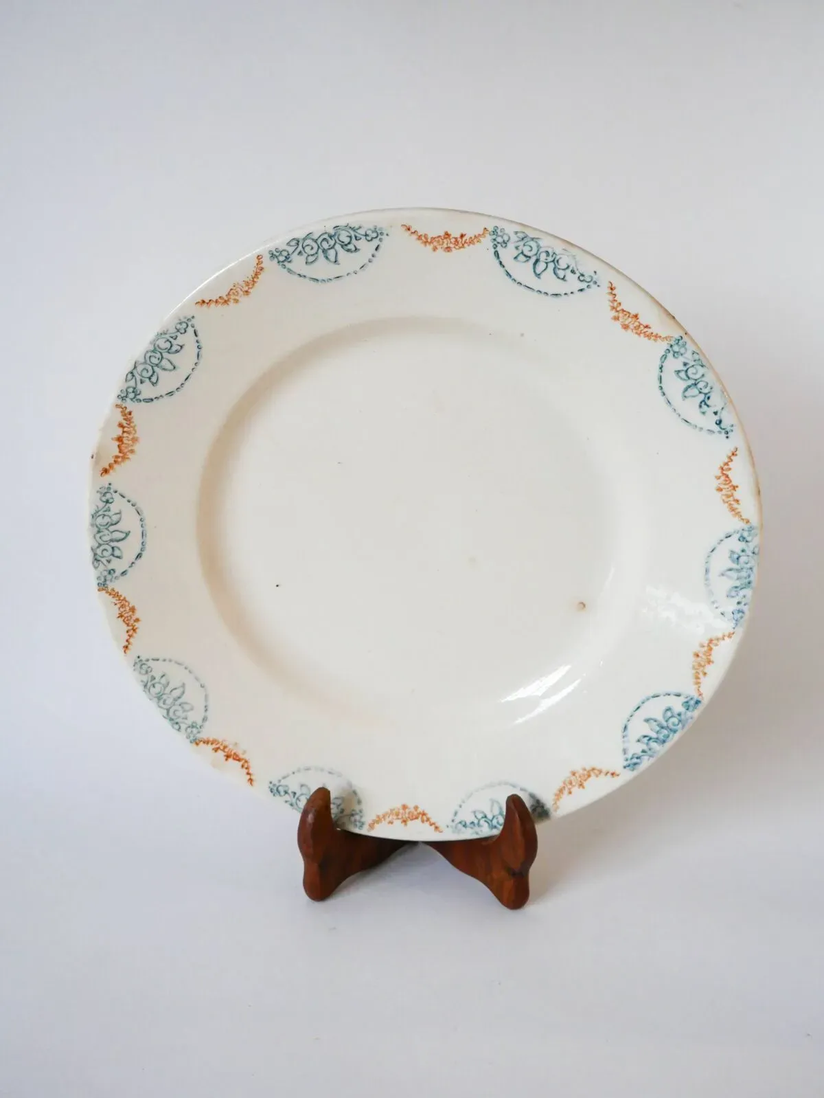 Illustration numéro 3 du produit Plat en terre de fer Longwy bleu et orange XIXème