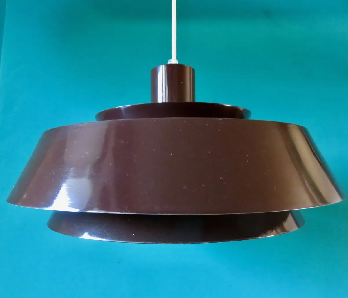 Illustration numéro 3 du produit Suspension laqué brun, modèle taklampa par ''e.s.horn'', danemark 1970