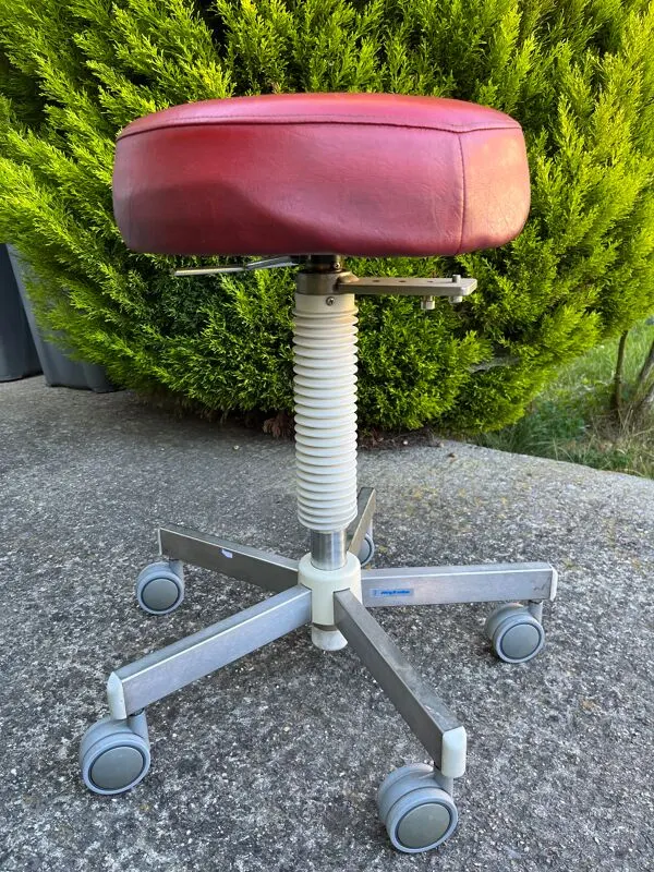 Illustration numéro 3 du produit Tabouret industriel