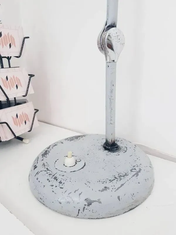 Illustration numéro 3 du produit Lampe de bureau industrielle – atelier jumo gs1 – gris style jielde – année