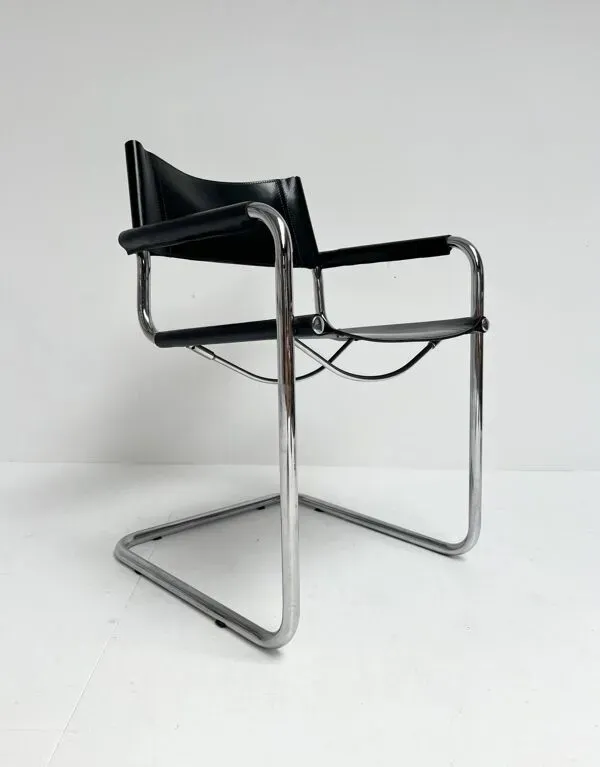 Illustration numéro 3 du produit Chaises en cuir par Mart Stam et Marcel Breuer, années 1970, ensemble de 4