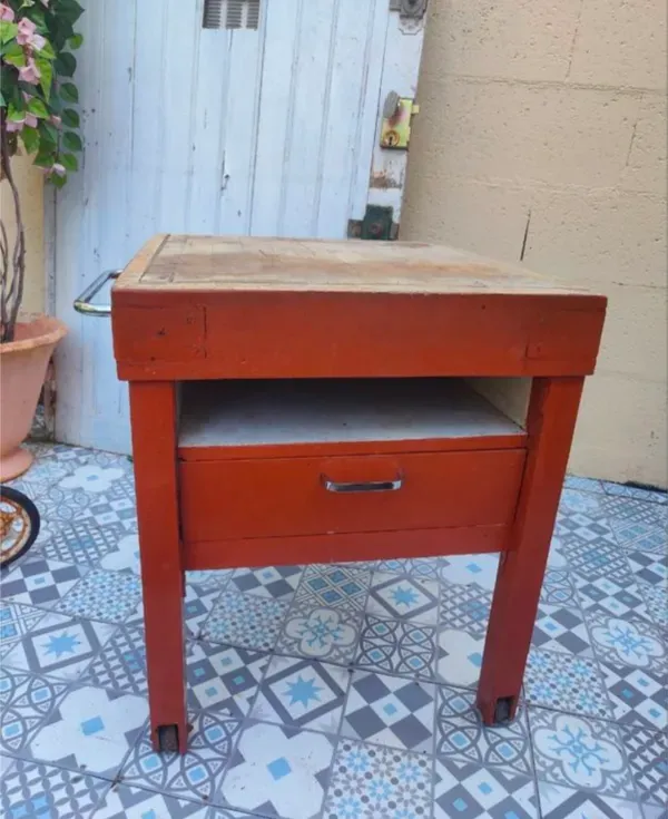 Illustration numéro 3 du produit Meuble de métier